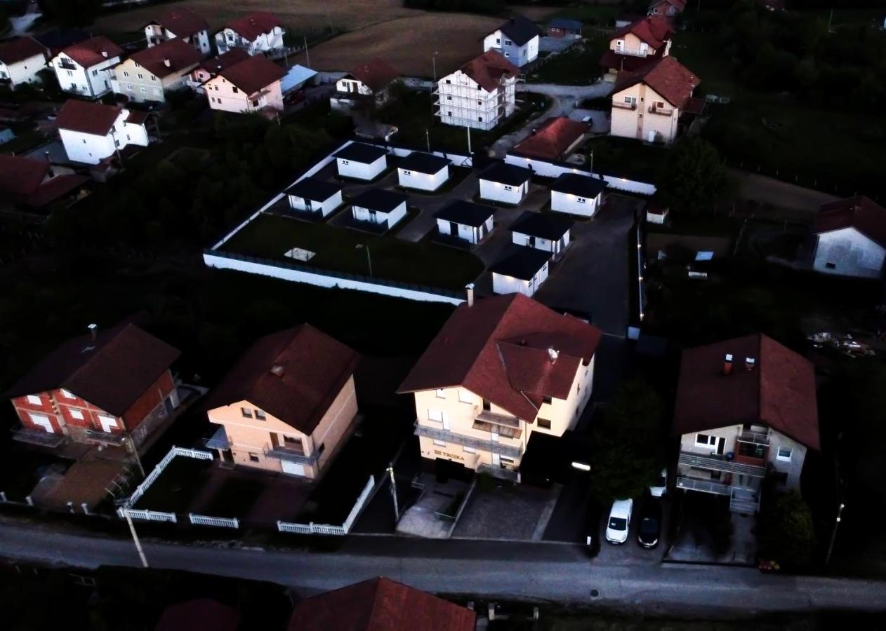 Apartmani I Bungalovi Trojka Banja Luka Eksteriør billede